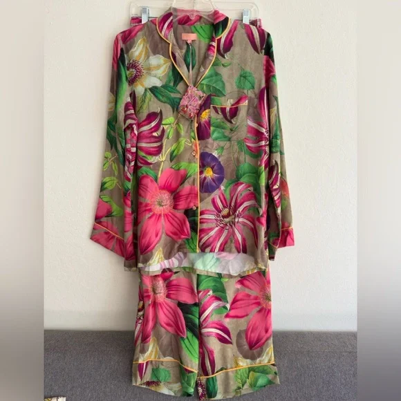 Powder UK Floral Print Women's Pajama Set - Picture 2 of 5